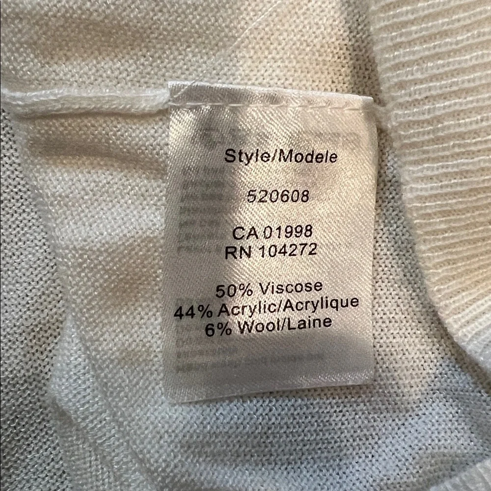 Gabby Isabella Wool Blend Light-Weight Heart Sweater. - Picture 7 of 8